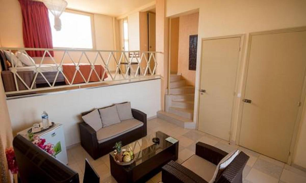 Ngor Diarama Hotel ดาการ์ ภายนอก รูปภาพ