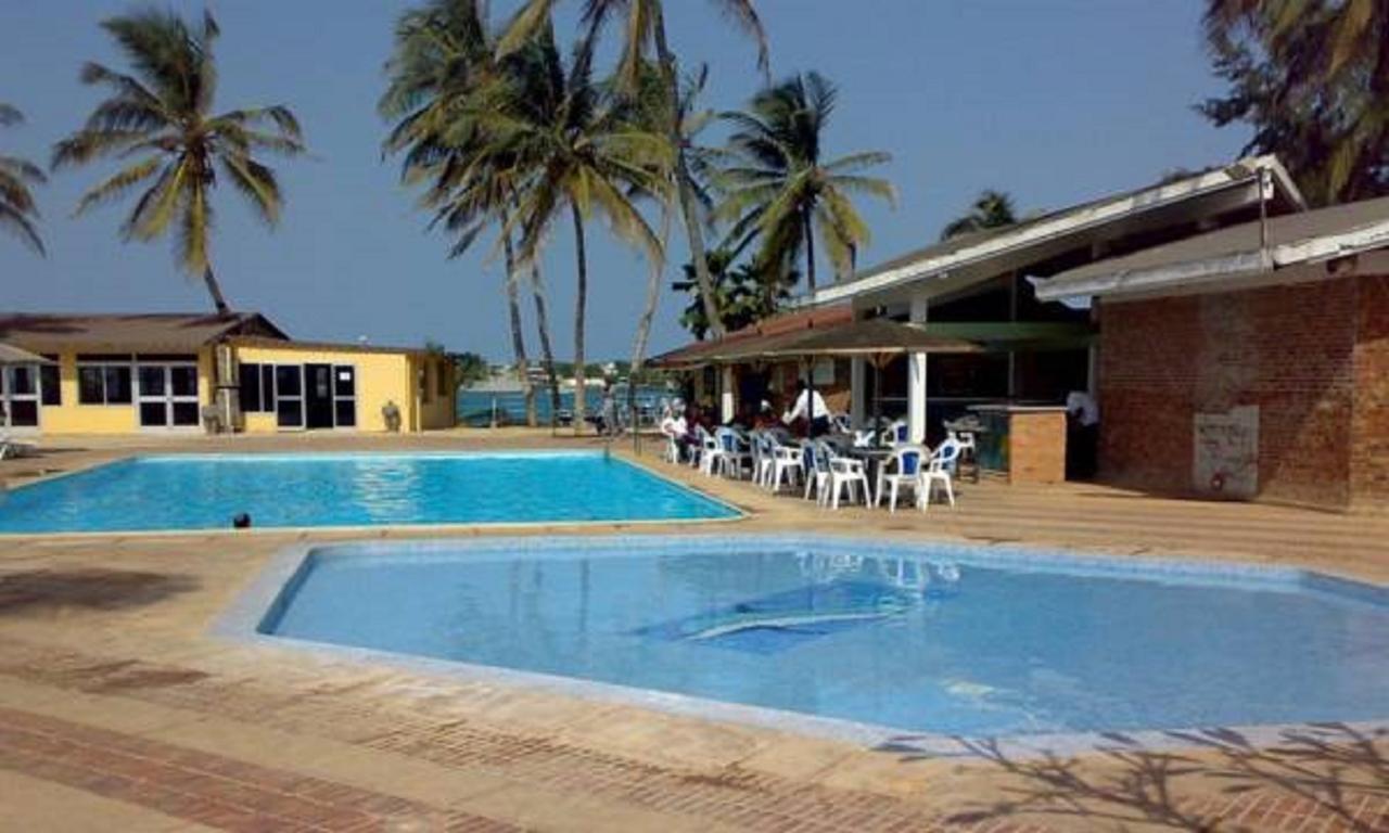 Ngor Diarama Hotel ดาการ์ ภายนอก รูปภาพ