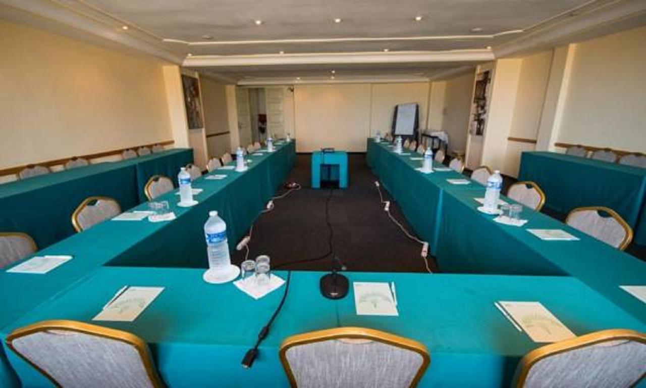 Ngor Diarama Hotel ดาการ์ ภายนอก รูปภาพ