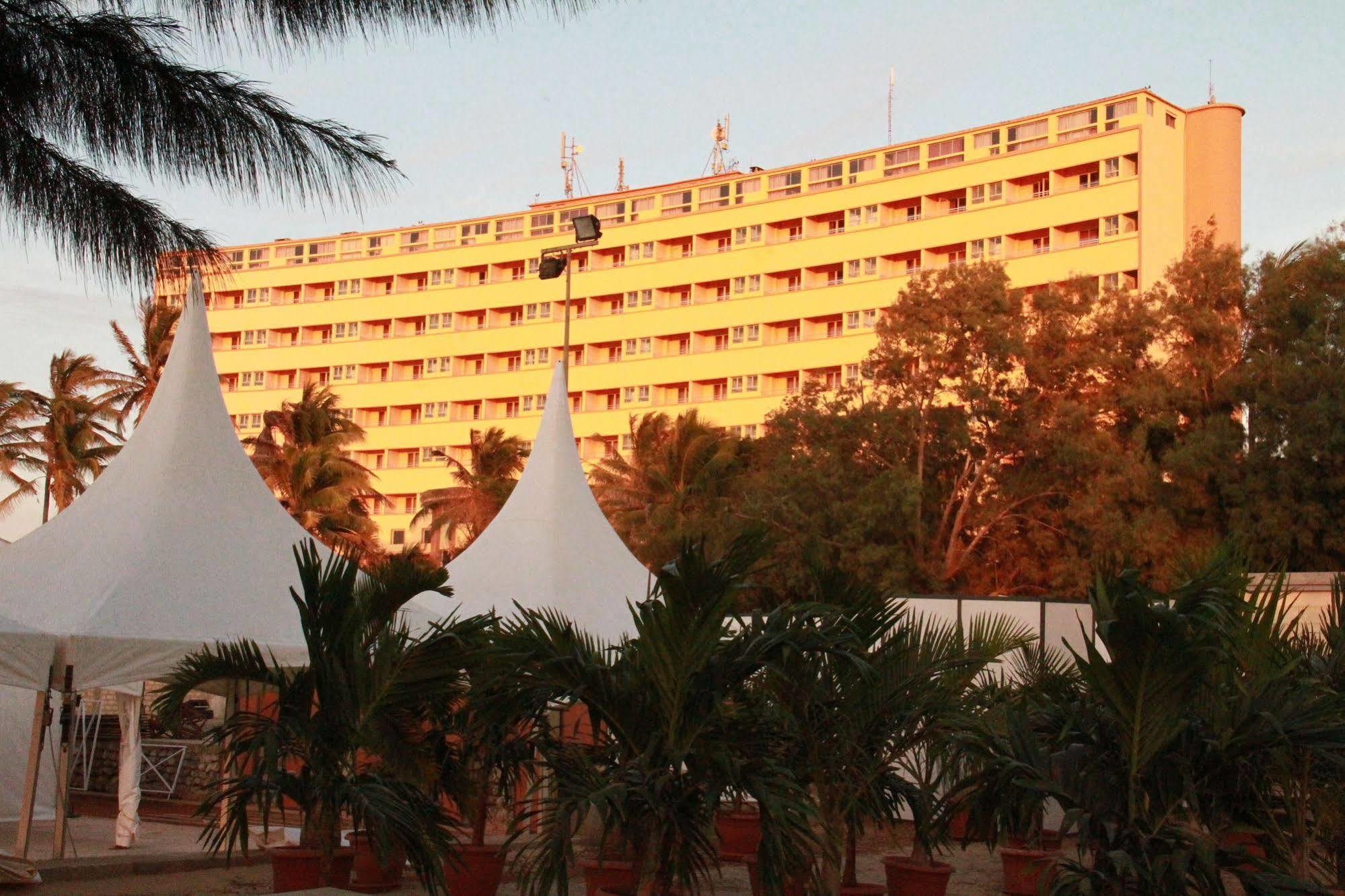 Ngor Diarama Hotel ดาการ์ ภายนอก รูปภาพ